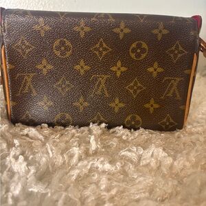 Louis Vuitton Monogram Recital Bag collector’s irem